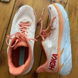 HOKA Clifton 8 women's running shoes in coral 9.5 Photo 0