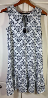 Boden Dress‎ US6R White Blue Floral V-Neck Tassel Sleeveless Ruffle Boho Peasant Photo 0