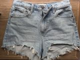 Abercrombie and Fitch denim curve love shorts. Photo 0