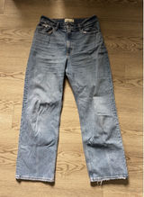 Abercrombie & Fitch Curve Love The 90s Relaxed Jean High Rise Blue Size 30 10S Photo 0