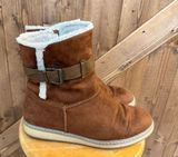 White Mountain Women’s Size 10M Brown Faux Suede Sherpa Lined Winter Boots Buckl Photo 0