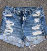 Mom Jeans Photo 0