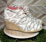 TOMS Ikat Desert Wedge Ankle Boots‎ Women 8 Gray and Cream Comfort Casual Boho Photo 0