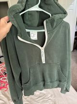 Sweatshirt Photo 0