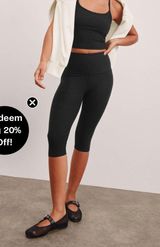 Beyond Yoga Capri Leggings Photo 0