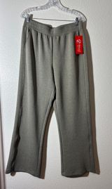 Bally Total Fitness NWT Women Size L Pull-On Elastic Waist Relaxed Fit Sweatpant Photo 0