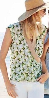 CABI butterfly wrap top Photo 0