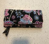 magnetic closure wallet, width is 8.5, length is 4.5 EUC Photo 0