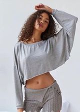 Long-sleeve Top Photo 0