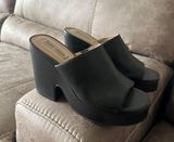 Chunky Heels Photo 0