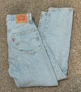 Levi’s 501 Crop Jeans Photo 0