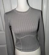 Vuori Grey Long Sleeve Tee Size XS NWOT Photo 0