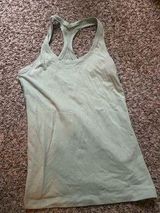 Lululemon tank Photo 0