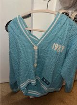 Taylor Swift 1989 Cardigan (Taylor’s Version) Photo 0