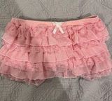 Edikted Bloomer Ruffle Shorts pink Photo 0