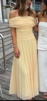 Abercrombie Wedding Guest Dress yellow midi Photo 0