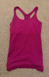 Lululemon tank  Photo 0