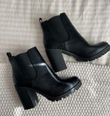 Black Boots Soda Chunky Photo 0