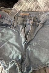 Levi’s Shorts Photo 0