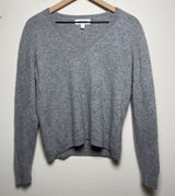 Nordstrom Women 100% Cashmere V-Neck Sweater Large Gray Preppy Minimalist Crop Photo 0