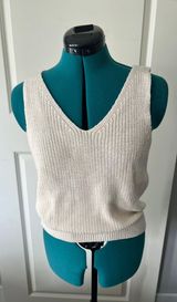 Sweater Tank Photo 0