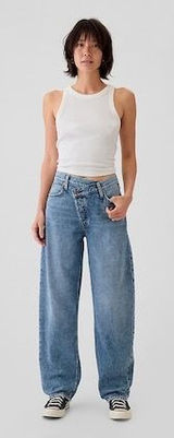 Gap Barrel High-Rise Jeans Photo 0