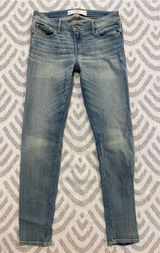 ABERCROMBIE & FITCH Women’s Mid Rise Skinny Fit Blue Denim Jeans 8R Photo 0