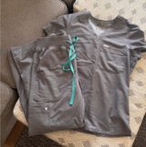 Heather Grey Figs Scrubs Set Photo 0