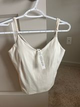 lululemon tank top Photo 0