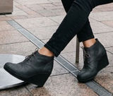 Cole Haan x Air Wedge Ankle Boots Black Leather Lace Up Chukka Womens 8B Indie Photo 0