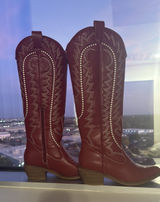 red boots Size 7 Photo 0