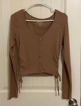 EUC Hollister women’s tan knit baby tee v-neck ruched crop long sleeve‎ top Photo 0