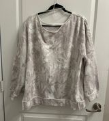 Camo Off The Shoulder Sweatshirt Size XL Photo 0