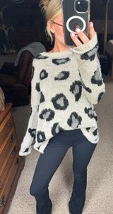 she and sky one size cheetah sweater Photo 0
