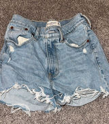 Abercrombie Jeans Short Mom The High-Rise Photo 0