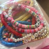 Taylor Swift Kids Beaded Bracelet Set - Pink, Yellow, Blue Photo 0