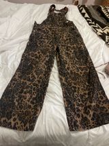 Cheetah overalls  Photo 0