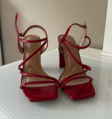 Red Heels Windsor Photo 0