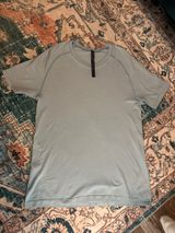 Men’s Lululemon Shirt Photo 0