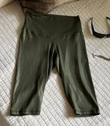 Aerie Offline real me crop high rise leggings/bike shorts green gold shimmer L​ Photo 0