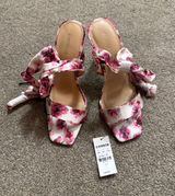 NWT Express Vibrant Pink and White Retro Floral High Heel Sandals size 7.5 Photo 0