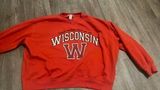 Wisconsin Sweatshirt Size XL Photo 0