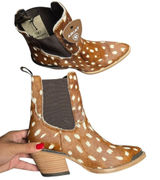 Ariat Women's Shiloh Hairon Deer Print booties Round Toe Size: 6 Photo 0