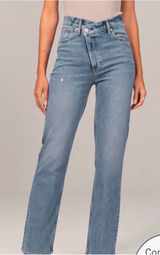 Abercrombie High-Rise Jeans 90s Straight Photo 0