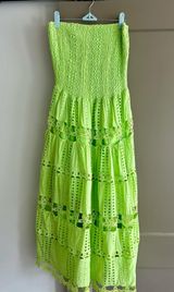 Green eyelet boutique dress Photo 0