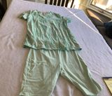 Women’s Pj Set Size Large. SKU 0025 Photo 0