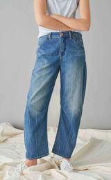 Pilcro Jeans Ultra High-Rise Darted Relaxed Denim Size 26 Photo 0
