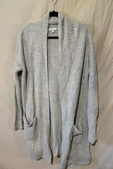 Barefoot dreams cardigan Photo 0