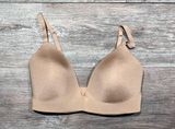 SKIMS Wireless Form T-Shirt Bra Photo 0