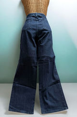 L.L Bean Women's Favorite Fit Curvy Fit Jeans Size 12 P Blue Denim Straight Leg Photo 0